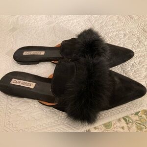 Cape Robbin Fine Furry black faux suede pointed-toe flat mules Sz 10